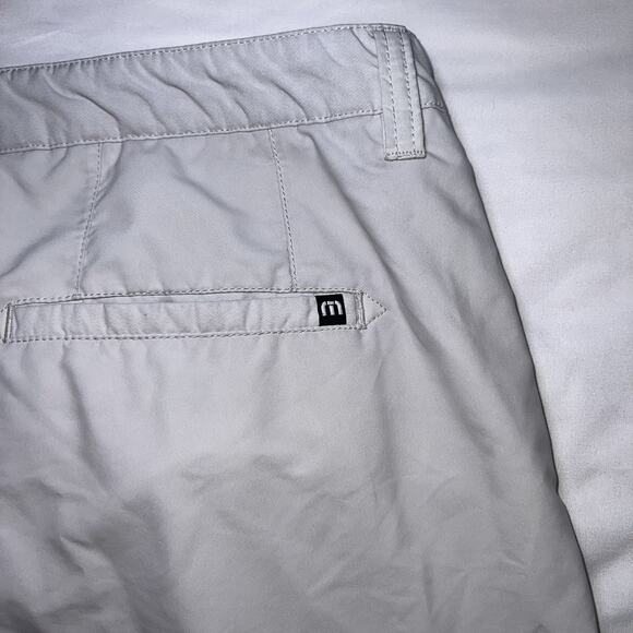 Travis Mathew Golf Pants Men's Size 38X33 Light Gray Flat Front Stretch Chinos - Picture 16 of 16